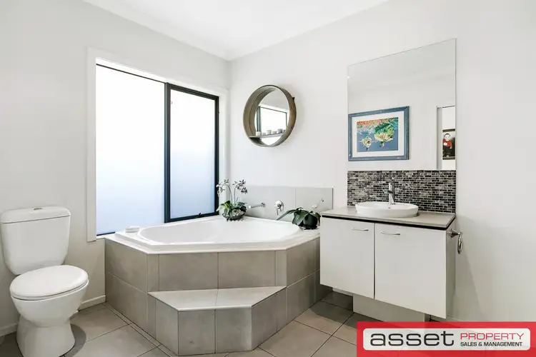 Fifth view of Homely house listing, 26 Warrego Circuit, Sandhurst VIC 3977