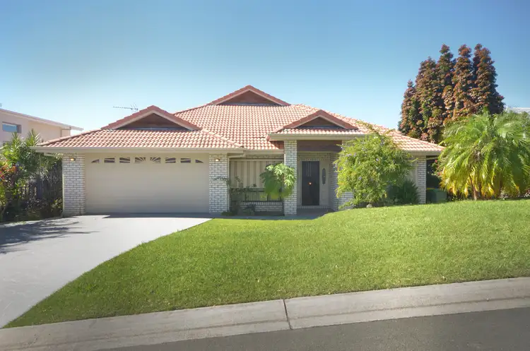 70 Sea Eagle Drive, Burleigh Waters QLD 4220