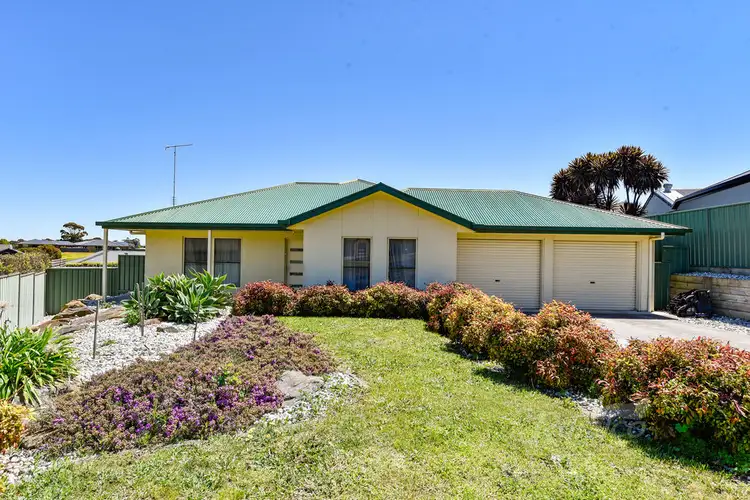 Second view of Homely house listing, 5 MacQuarie Court, Mount Gambier SA 5290
