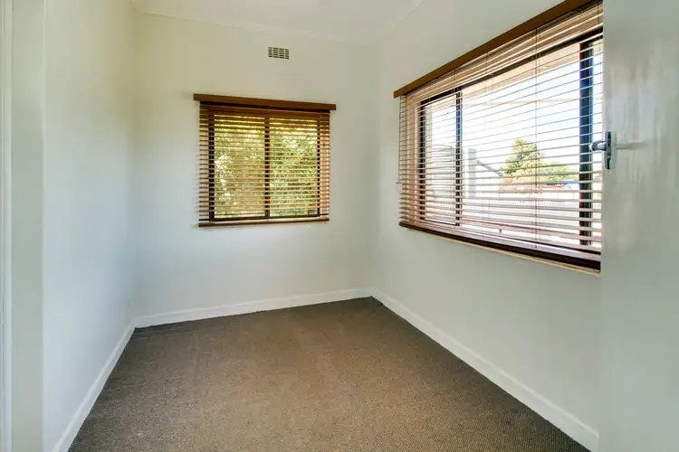 Sixth view of Homely house listing, 25 Wodonga Avenue, Loxton SA 5333