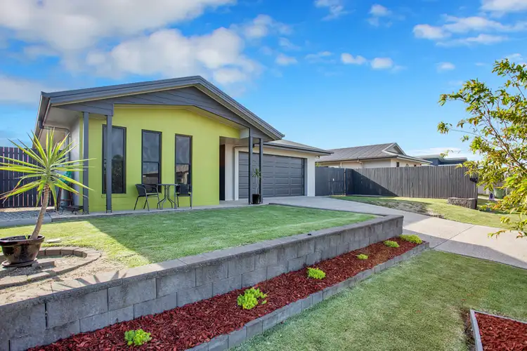 20 Salisbury Place, Ooralea QLD 4740