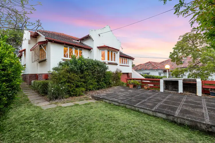 8 Wahroonga Road, Ashgrove QLD 4060
