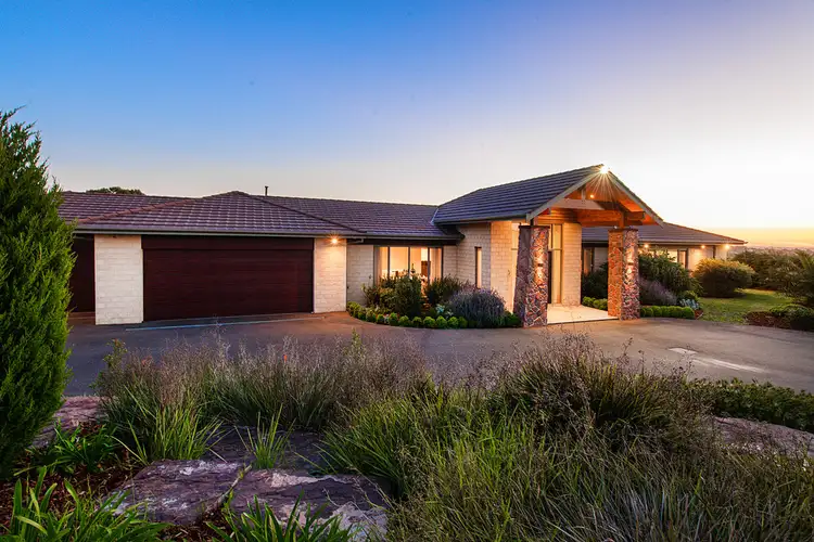 Second view of Homely house listing, 4 Carrington Court, Lysterfield VIC 3156