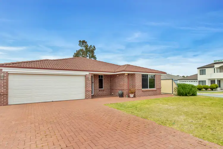 6 Cascarilla Road, Bennett Springs WA 6063