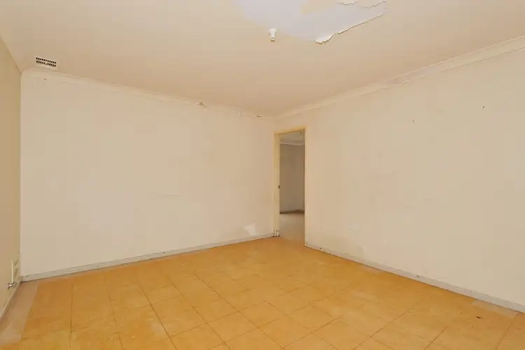 Sixth view of Homely house listing, 4 Gypsy Rise, Swan View WA 6056