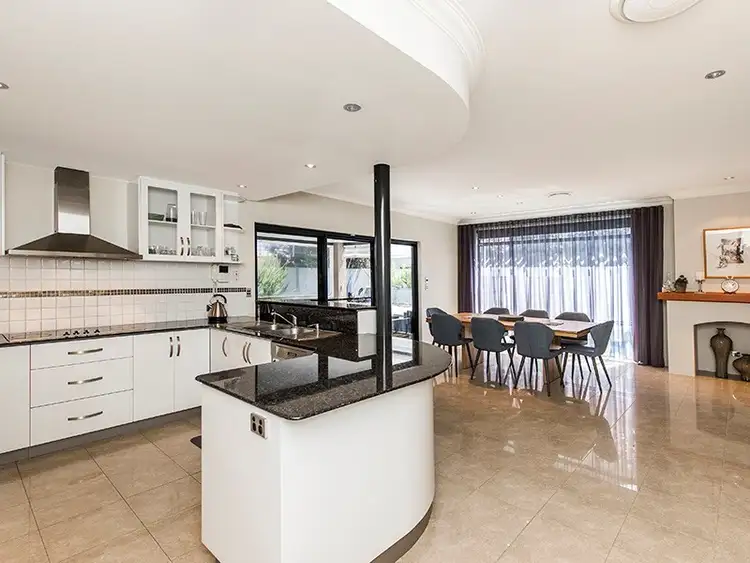 Seventh view of Homely house listing, 4 Hogg Avenue, Salter Point WA 6152