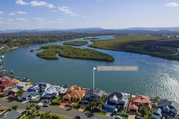 62 Tradewinds Avenue, Paradise Point QLD 4216