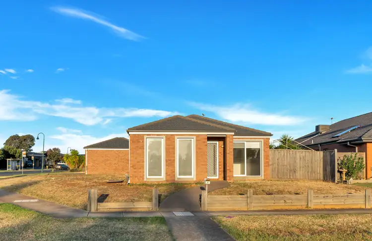 76 Botanica Springs Boulevard, Brookfield VIC 3338