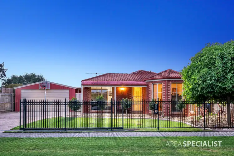 21 Brentwood Drive, Cranbourne North VIC 3977