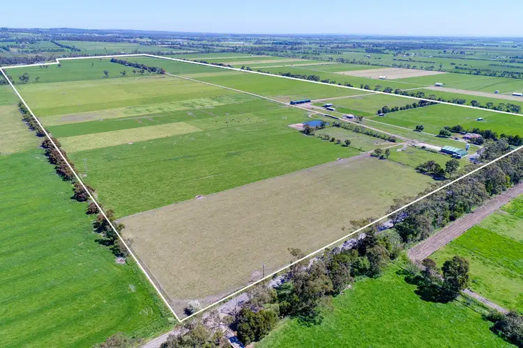 110 CHAMBERS ROAD, Modella VIC 3816