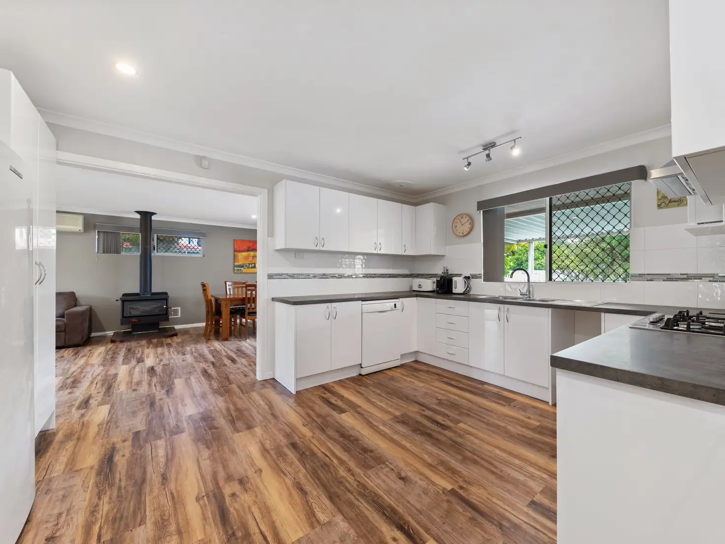 Main view of Homely house listing, 100 Gosnells Road West, Maddington WA 6109