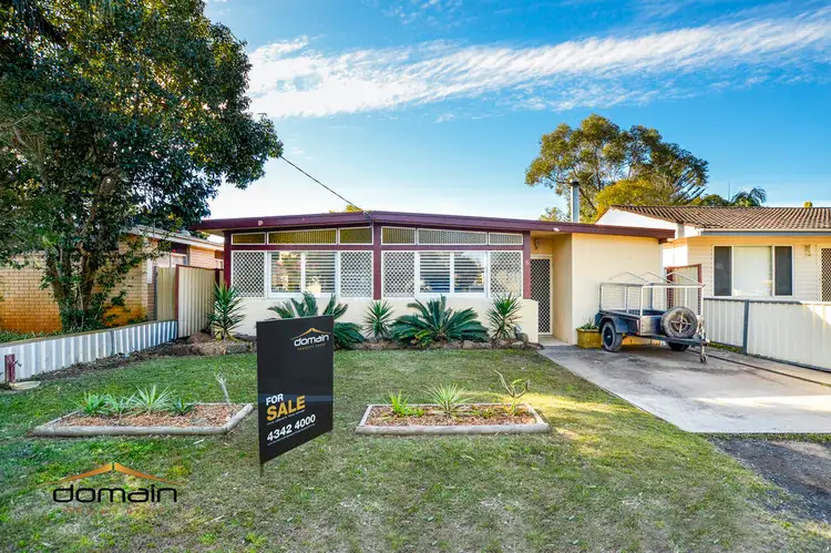 5 MacKenzie Avenue, Woy Woy NSW 2256