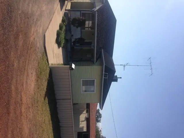 5 Clarence Street, Katanning WA 6317