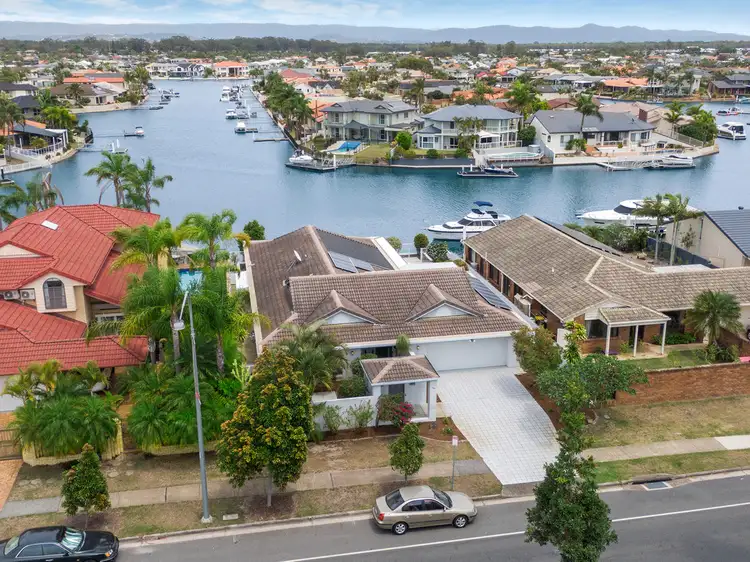 144 Morala Avenue, Runaway Bay QLD 4216