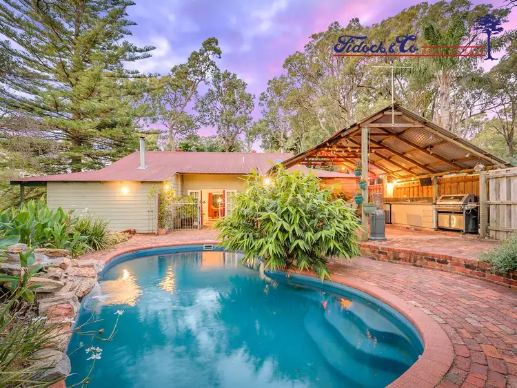 168 Peet Road, Roleystone WA 6111