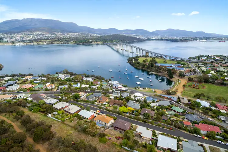 18 Loinah Road, Montagu Bay TAS 7018