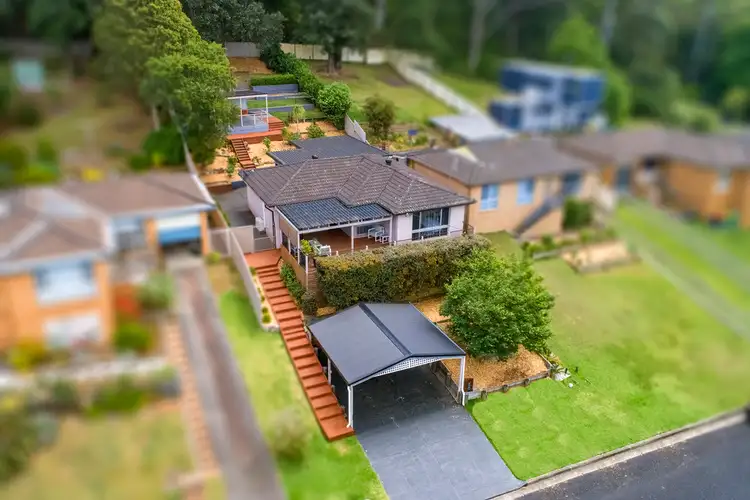 15 Brands Place, Lisarow NSW 2250