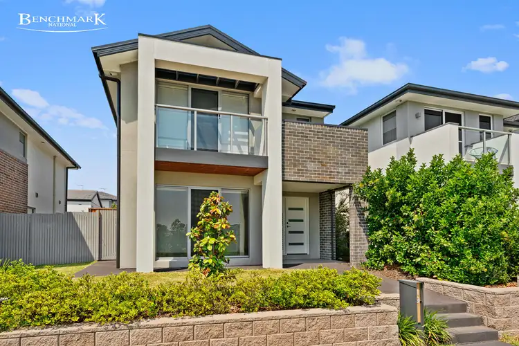 19 Cresswick Walk, Moorebank NSW 2170