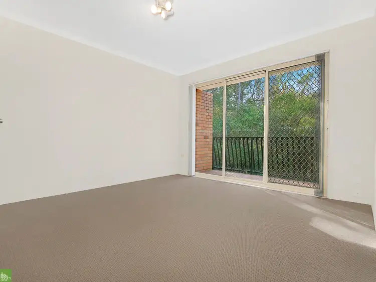 11 / 8 Station Street