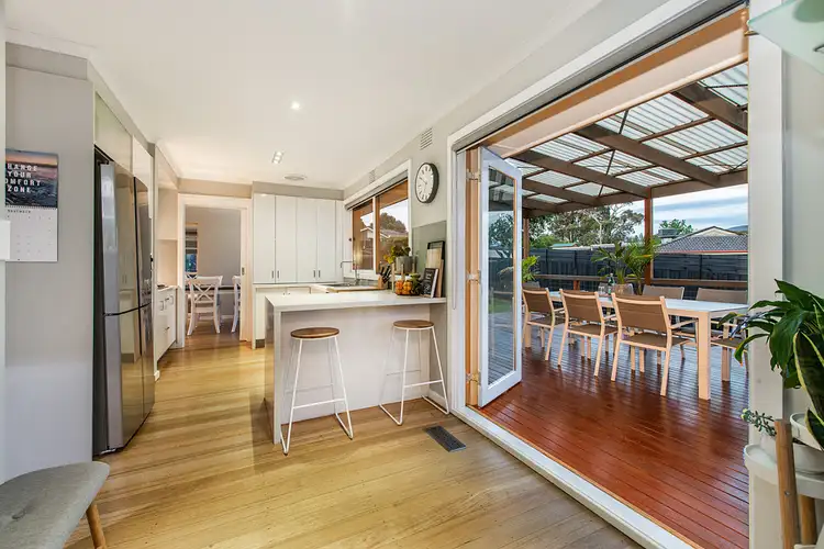 Fifth view of Homely house listing, 2 Fiona Court, Ferntree Gully VIC 3156
