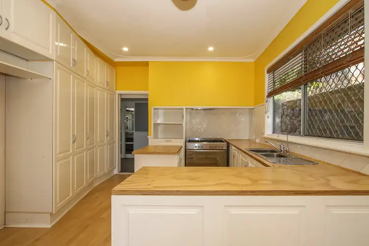 Second view of Homely house listing, 6 Amherst Road, Swan View WA 6056