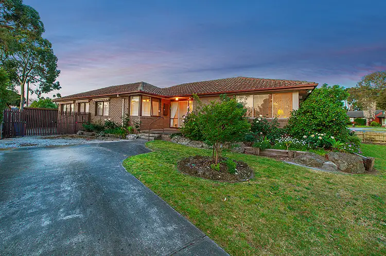9 Dunbar Avenue, Cranbourne VIC 3977
