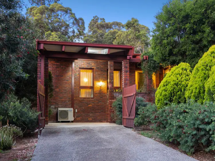 16 Dryandra Crescent, Darlington WA 6070