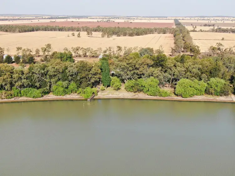 543 Curlew road, Lake Cargelligo NSW 2672