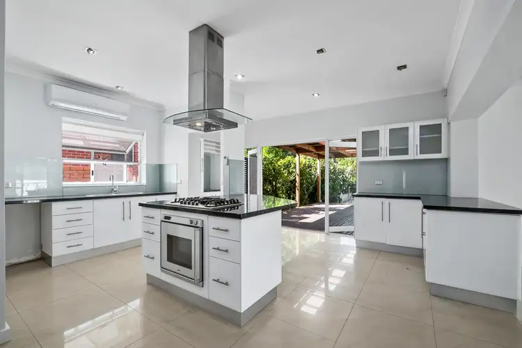 70 Holmfirth Street, Coolbinia WA 6050