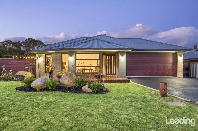21 Casuarina Drive, Romsey VIC 3434
