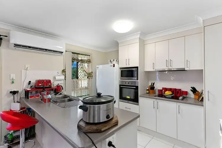 Sixth view of Homely semi-detached listing, 1/14 Fulmar Court, Burrum Heads QLD 4659