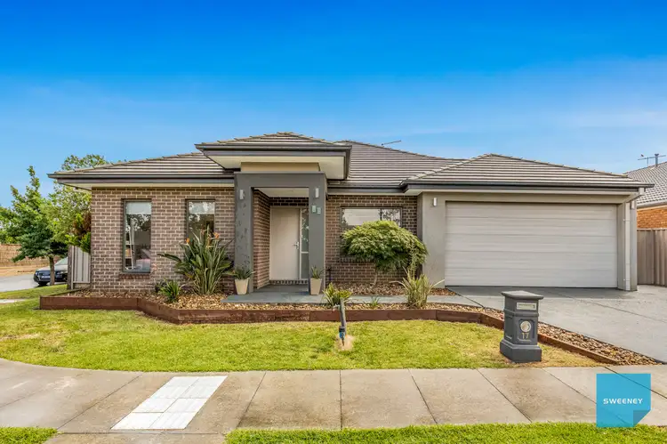 17 Cullen Terrace, Caroline Springs VIC 3023