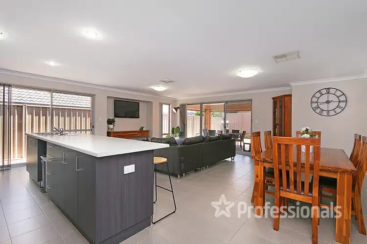Sixth view of Homely house listing, 8 Northwood loop, Thornlie WA 6108