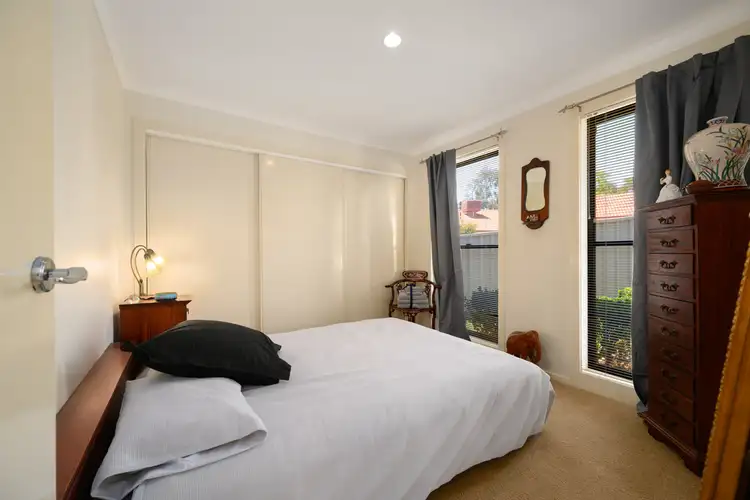 Sixth view of Homely house listing, 5/4-5 Horsfall Court, Wodonga VIC 3690