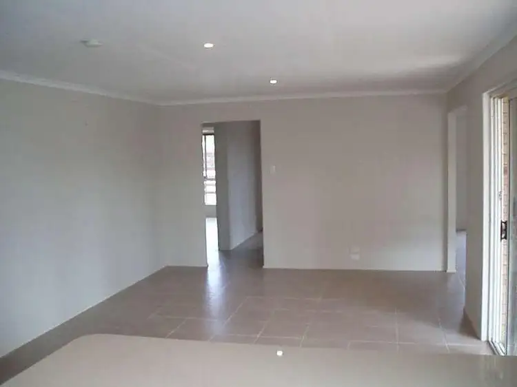 Fourth view of Homely house listing, 2 Dawnann Ct, Carrara QLD 4211