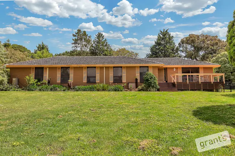10 Oatlands Road, Narre Warren North VIC 3804