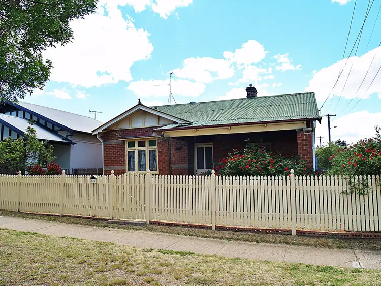 145 Havannah Street, Bathurst NSW 2795