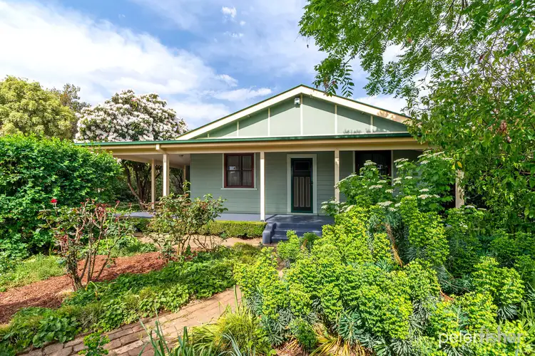 64 Cecil Road, Orange NSW 2800