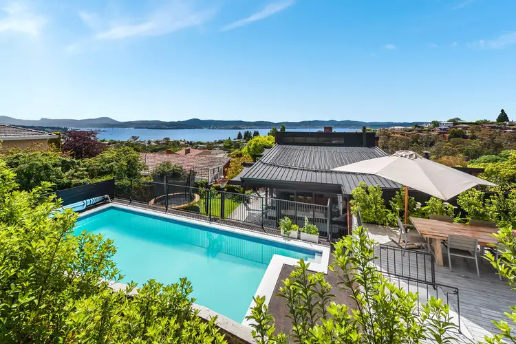 9 Edith Avenue, Sandy Bay TAS 7005