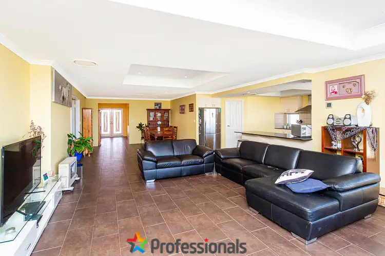 26 Adriana Way, Halls Head WA 6210