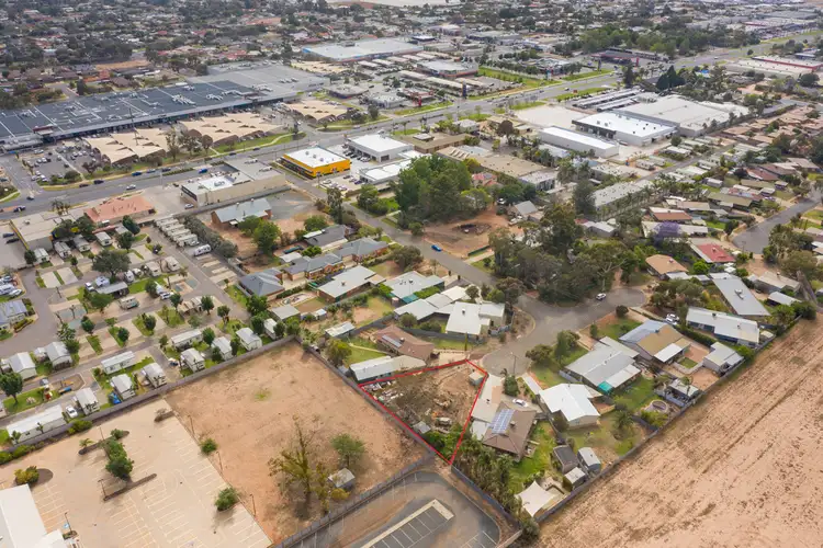 16 Elizabeth Avenue, Mildura VIC 3500