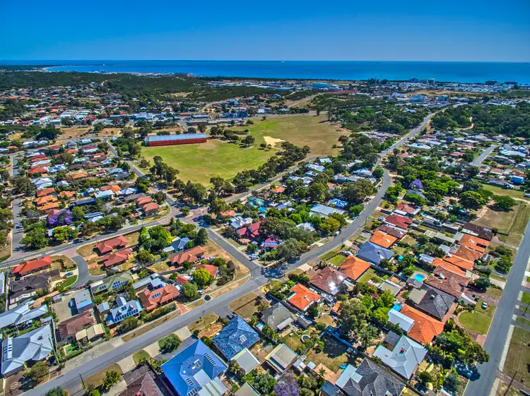 Sixth view of Homely house listing, 92 Healy Road, Hamilton Hill WA 6163