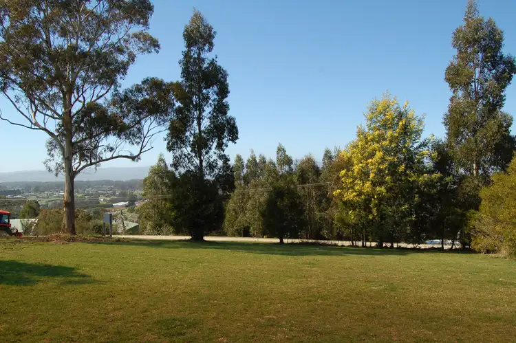 28 GRANDVIEW CRESCENT, Kinglake Central VIC 3757