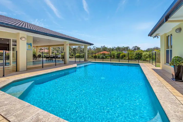 8 Selsey Court, Arundel QLD 4214