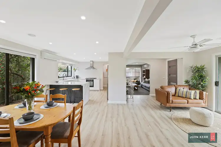 8 Hall Court, Newborough VIC 3825