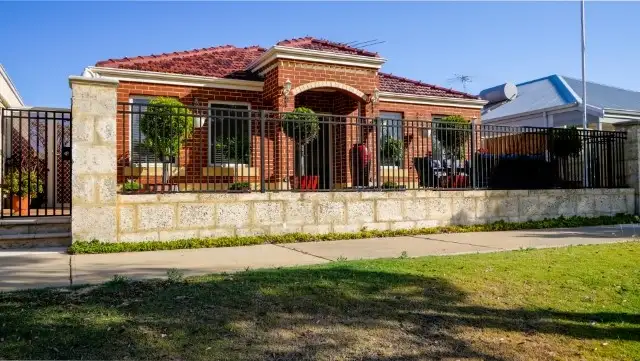 8 Verin Lane, Port Kennedy WA 6172