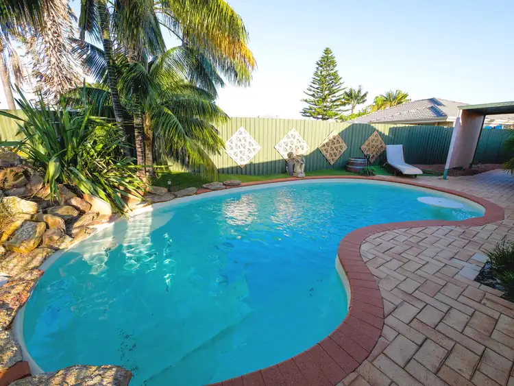 28 Discovery Cres, Port Kennedy WA 6172
