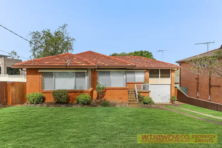 7 Suncroft Ave, Georges Hall NSW 2198