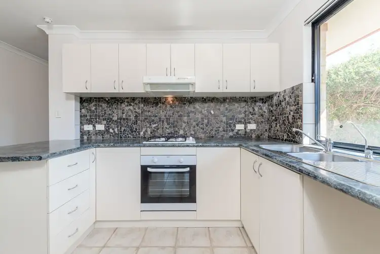 4/35 Bickley Road, Cannington WA 6107