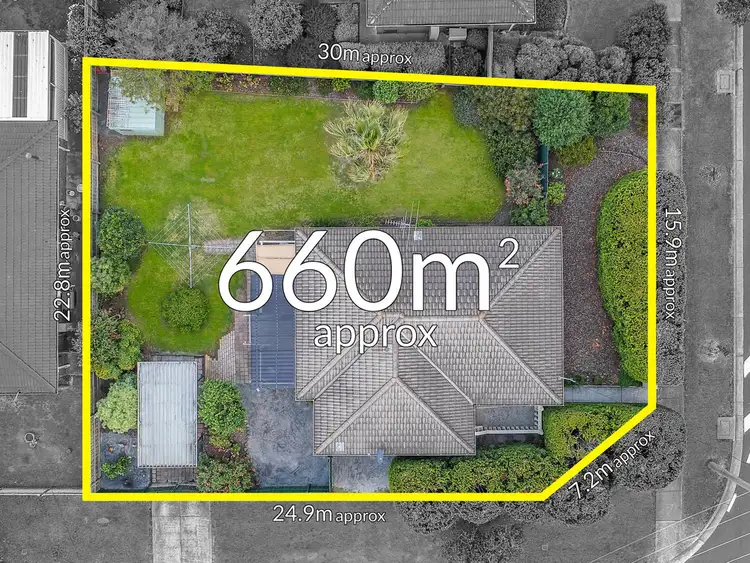 11 Cairns Road, Hampton Park VIC 3976
